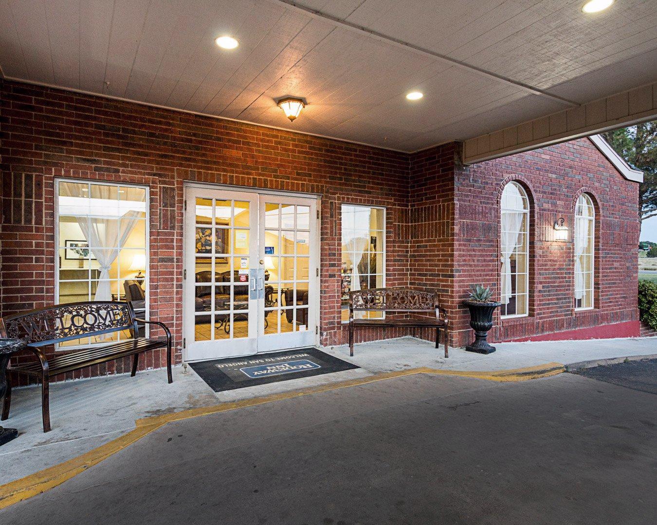 Rodeway Inn San Angelo Exterior photo